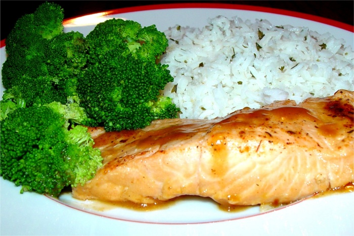 salmon dinner - a rich source of lutein